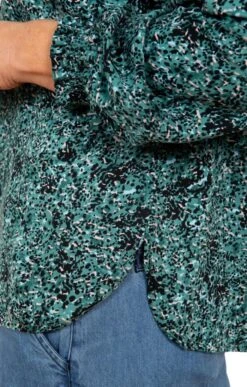 Ladies Lily & Me Gathered Top -Denim Dreams Store TN23194CUMULUSBLACK 3