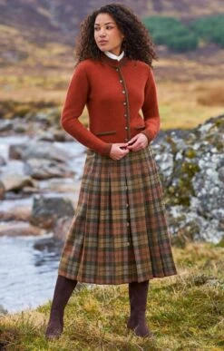 Ladies Tweed Horn Button Skirt